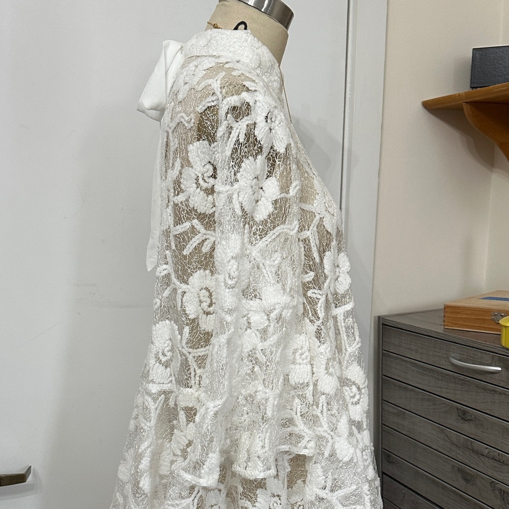 Free People White Floral Lace Dress see through gorgeous lace🤩🤩🤩 - Picture 3 of 15